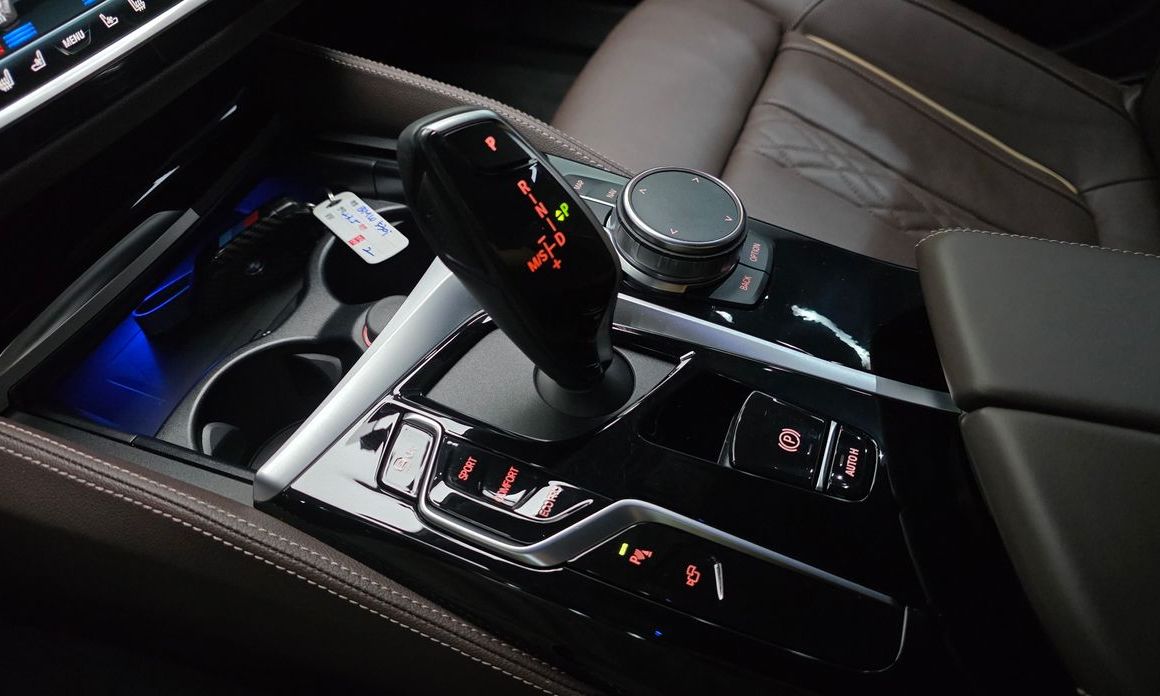 BMW 5-Series 2023