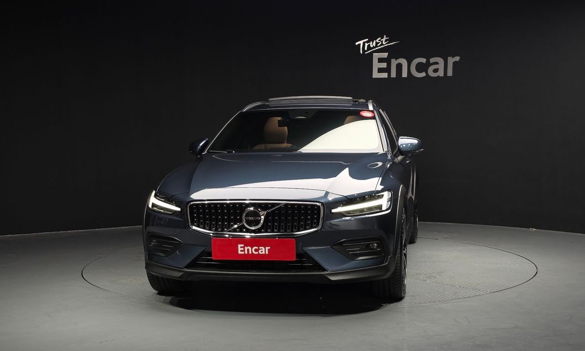 Volvo V60 2024