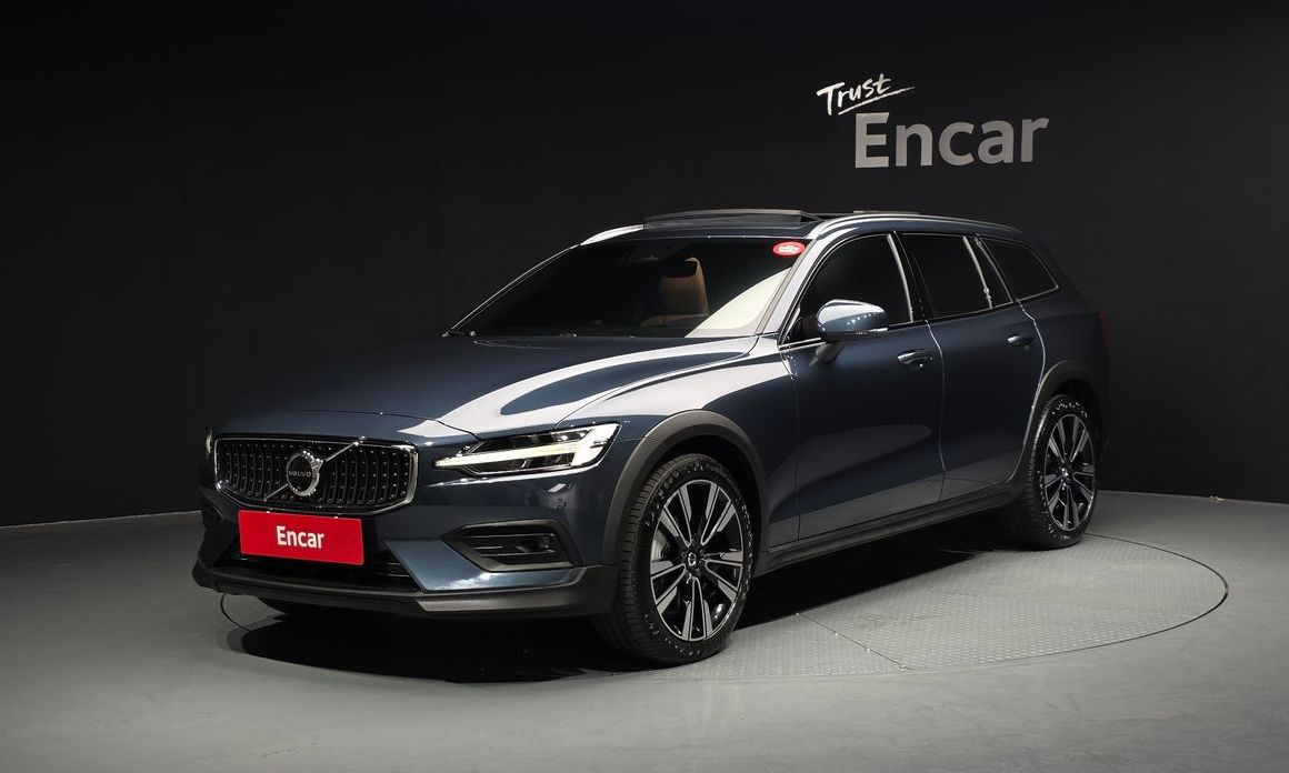 Volvo V60 2024