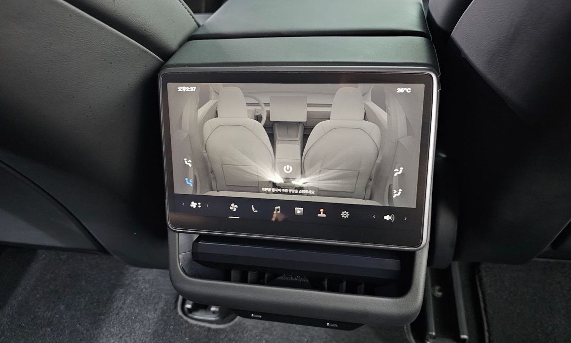 Tesla Model 3 2024