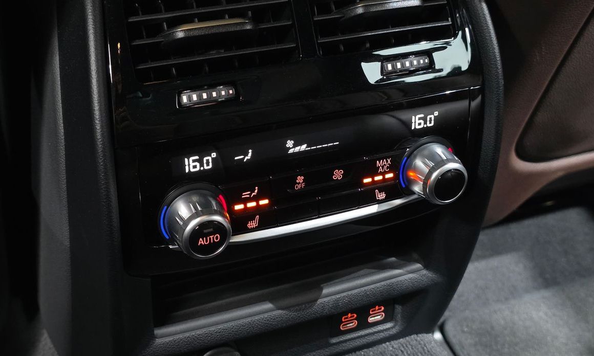 BMW 5-Series 2023
