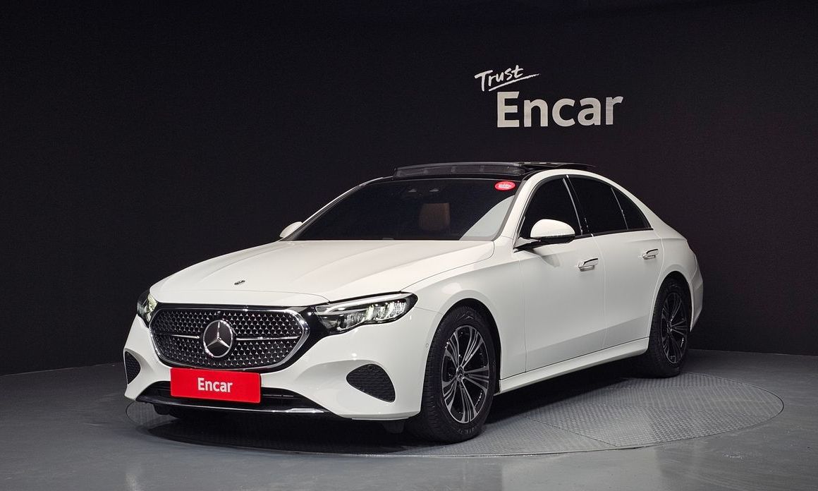 Mercedes-Benz E-Class 2024