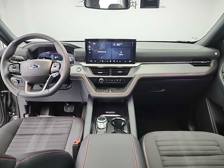 Ford Explorer 2025