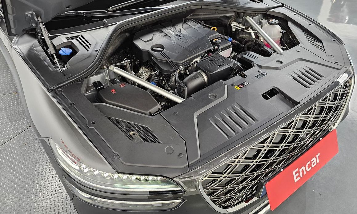 Genesis GV70 2025