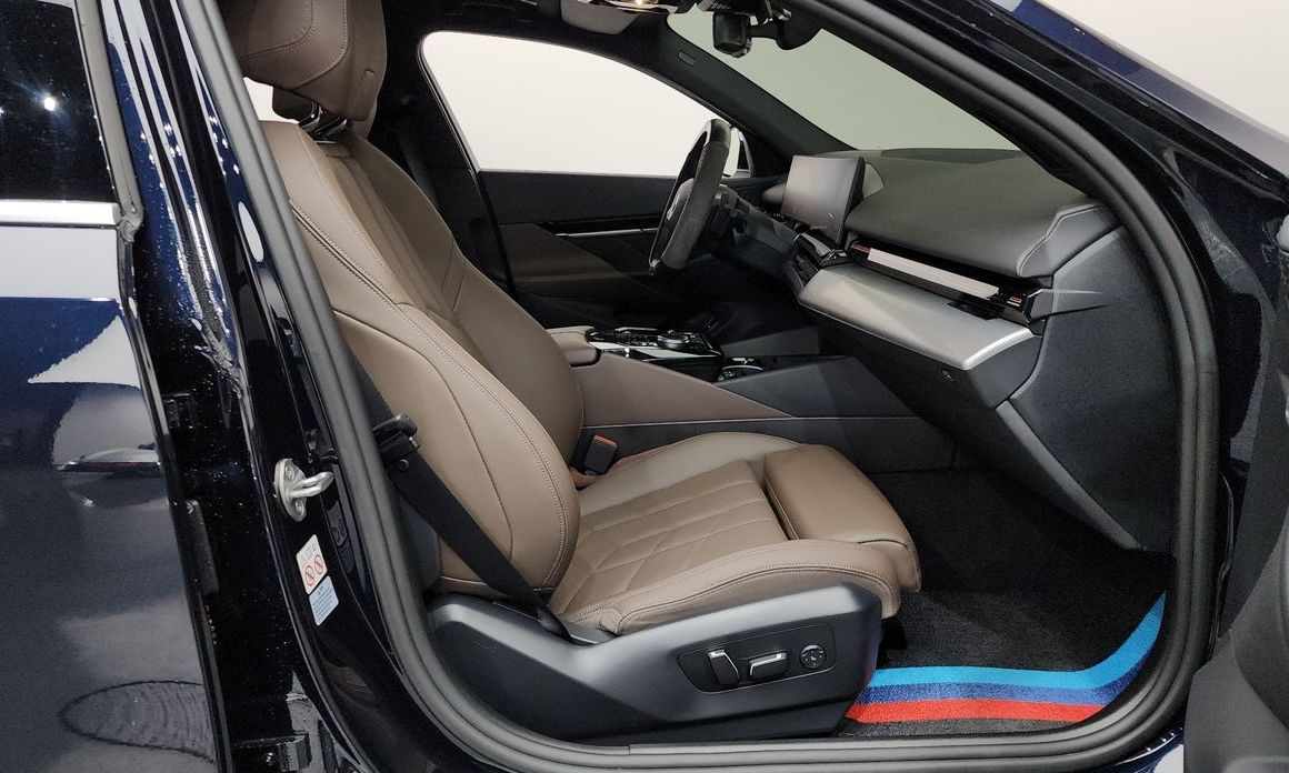 BMW 5-Series 2024