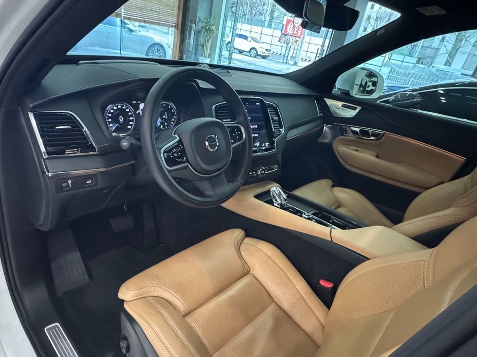 Volvo XC90 2022