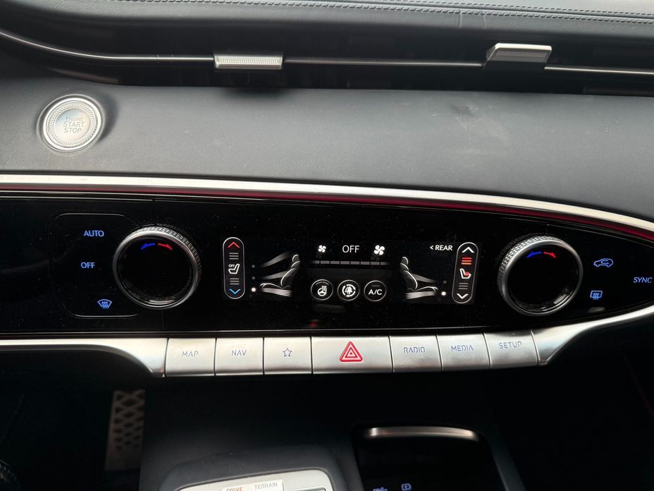 Genesis GV70 2022