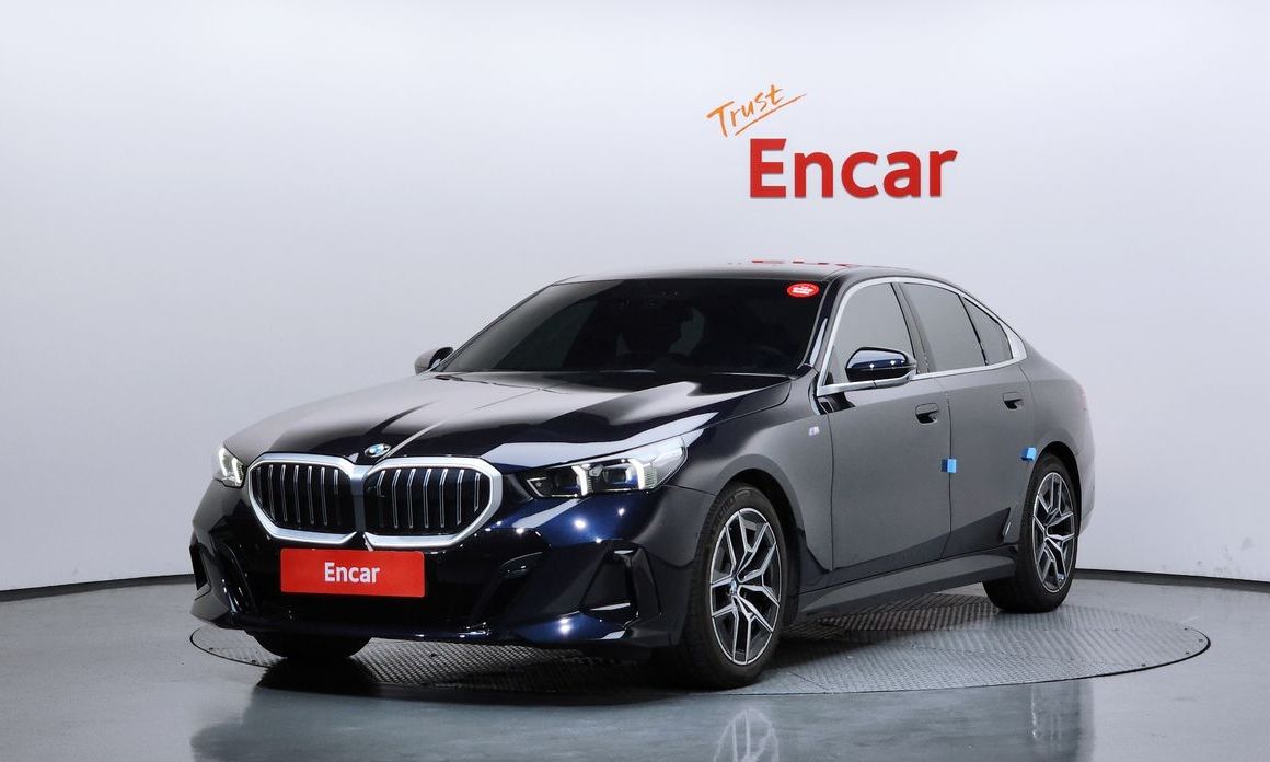 BMW 5-Series 2024