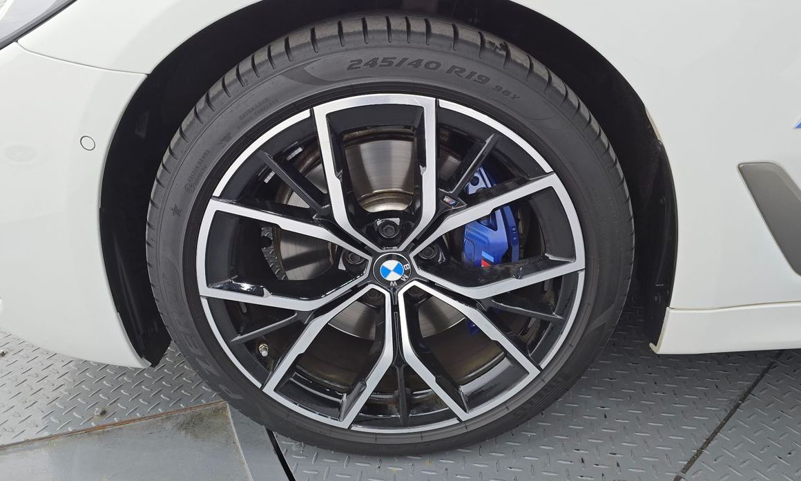 BMW 5-Series 2022