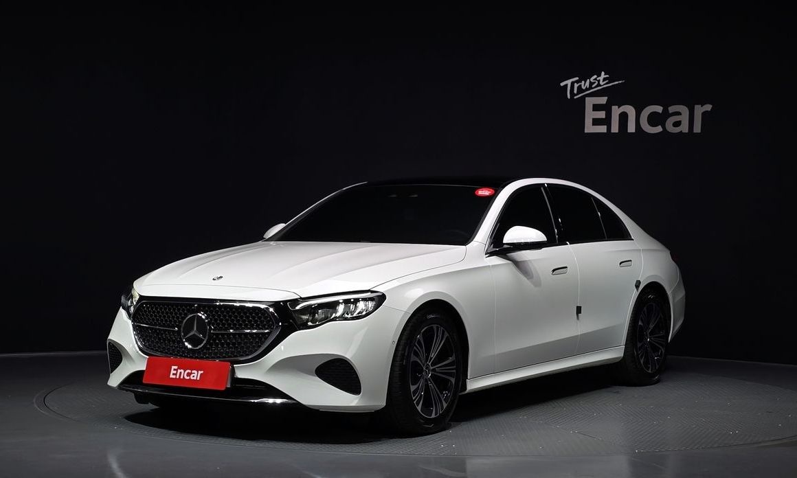 Mercedes-Benz E-Class 2024