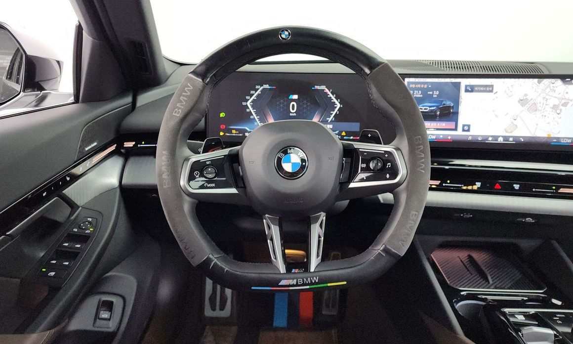 BMW 5-Series 2024