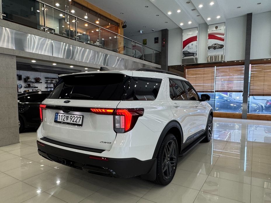 Ford Explorer 2025