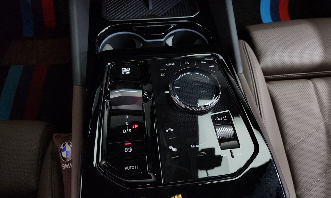 BMW 5-Series 2024