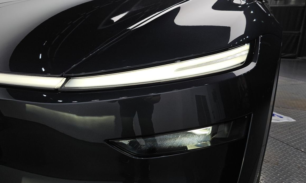 Tesla Model Y 2025