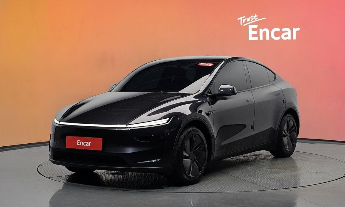 Tesla Model Y 2025