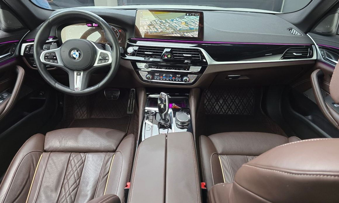 BMW 5-Series 2022