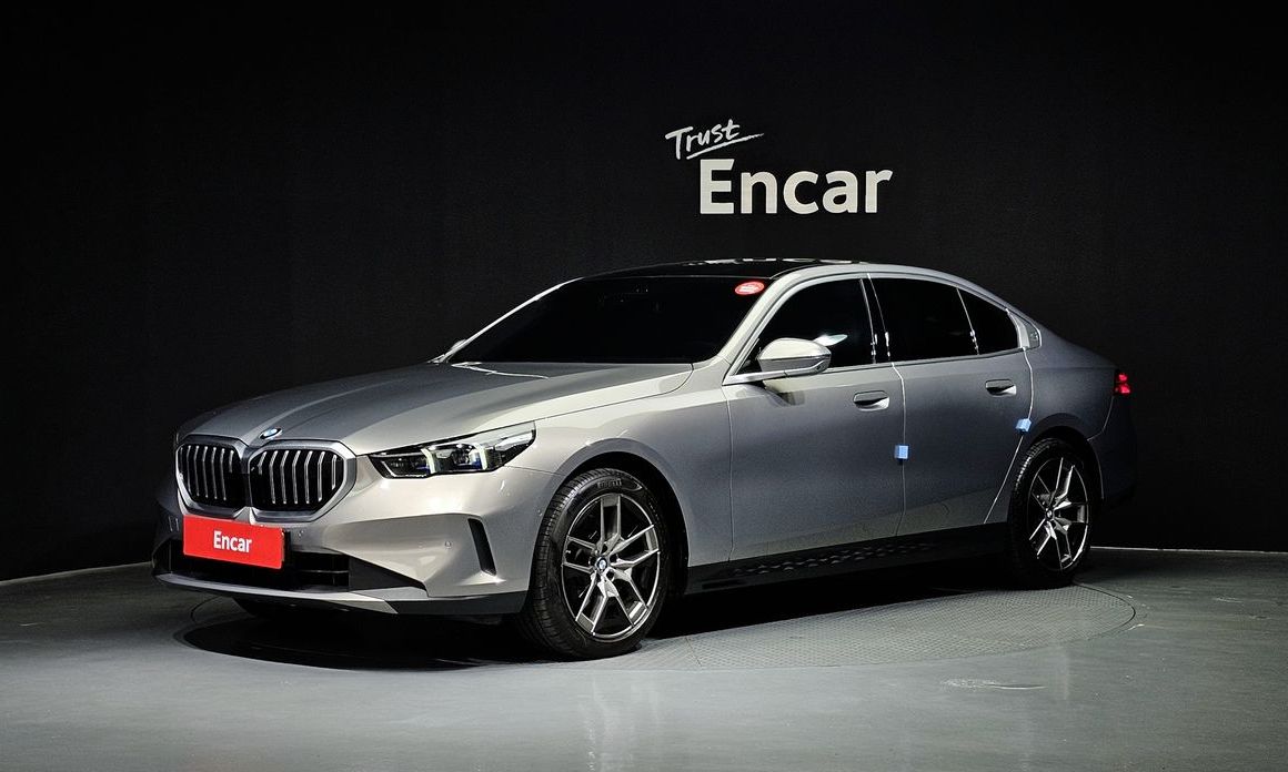 BMW 5-Series 2025