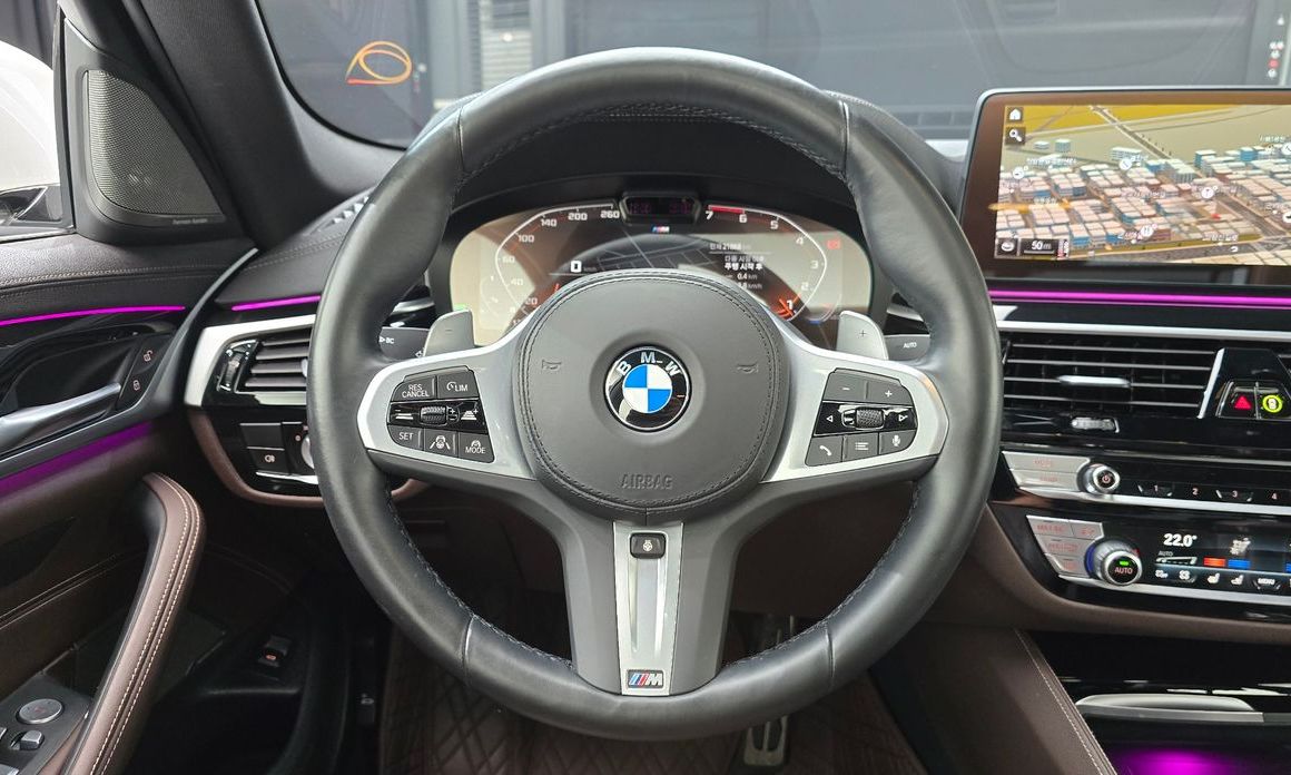 BMW 5-Series 2022