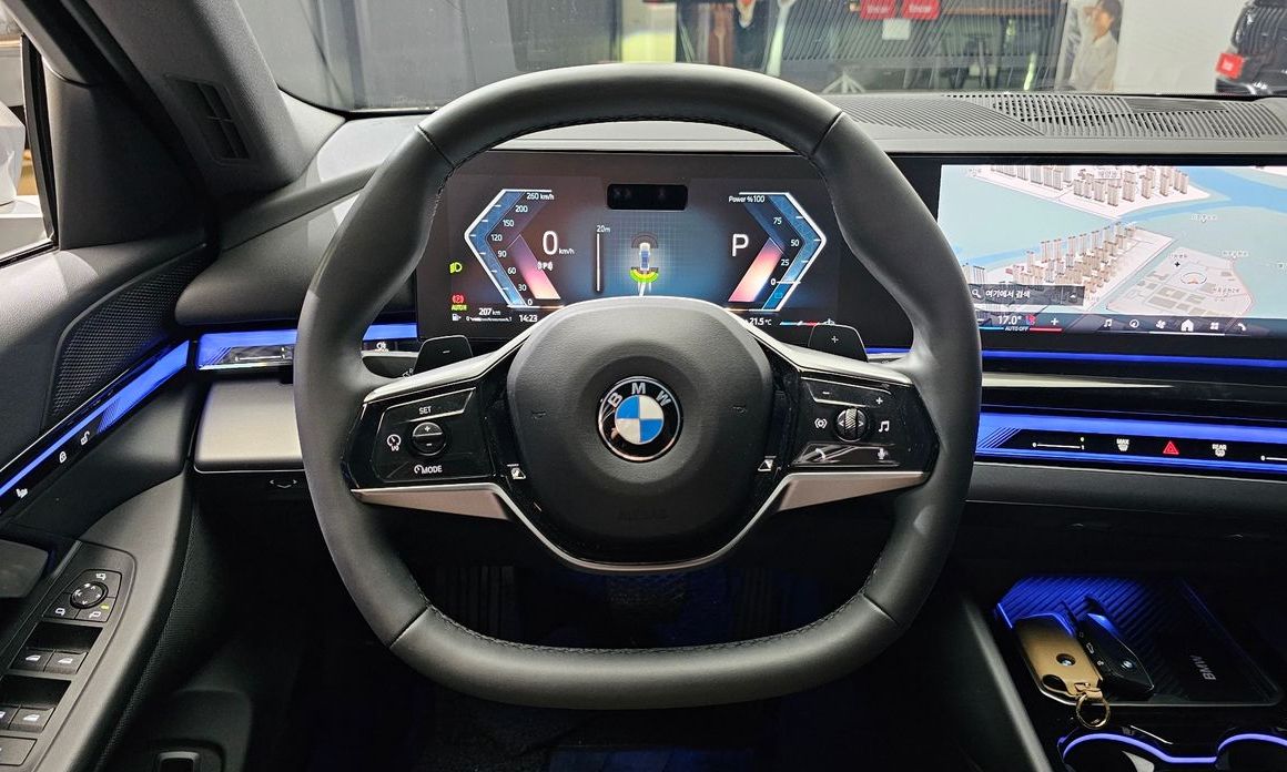 BMW 5-Series 2025