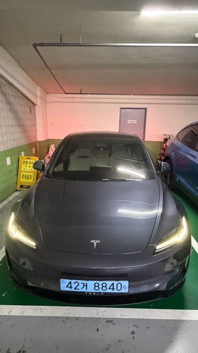 Tesla Model 3 2024