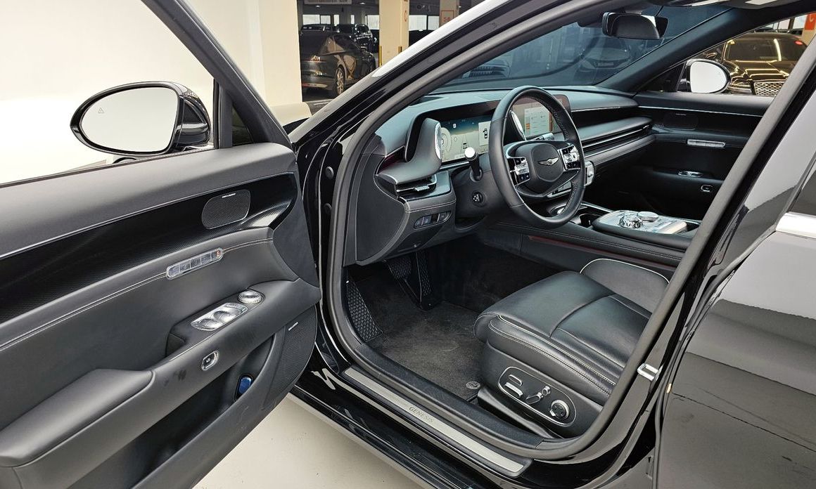 Genesis G90 2023