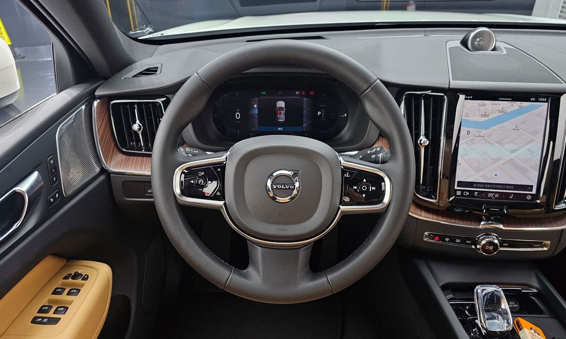 Volvo XC60 2024
