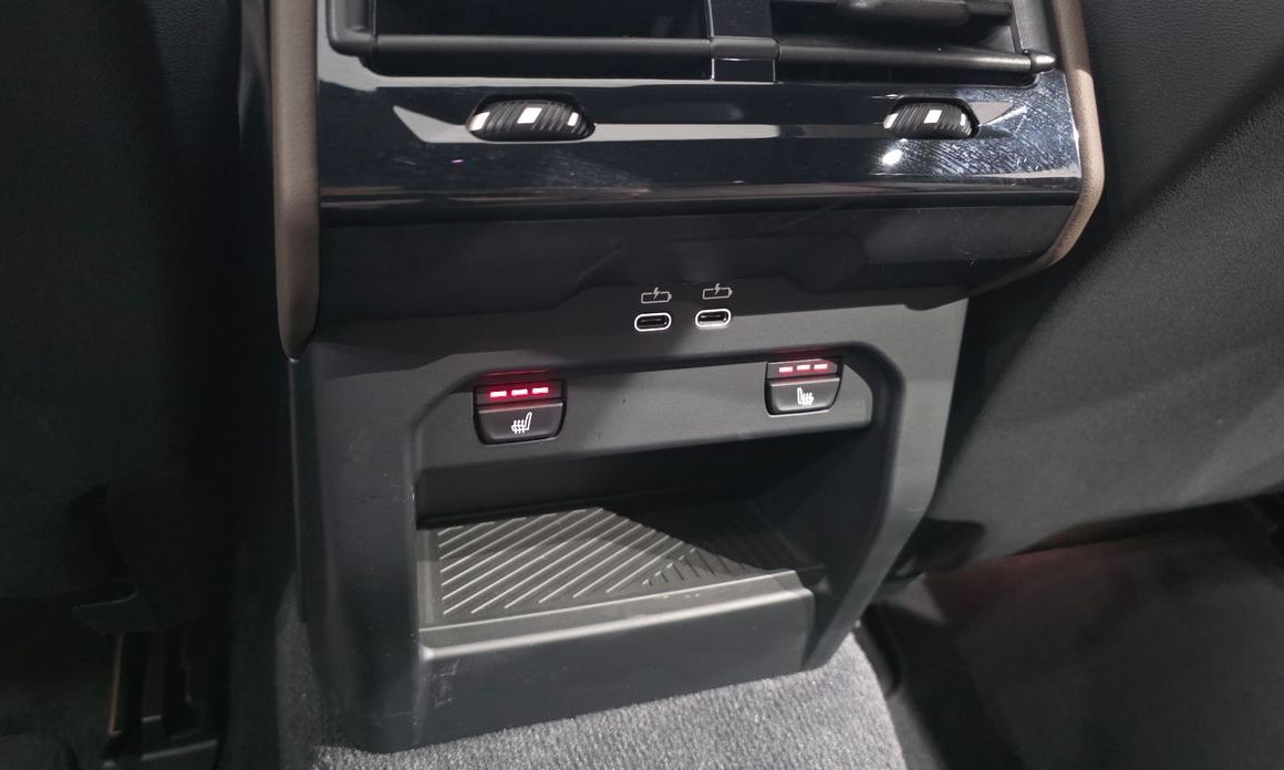 BMW 5-Series 2025