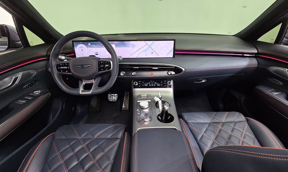 Genesis GV70 2025