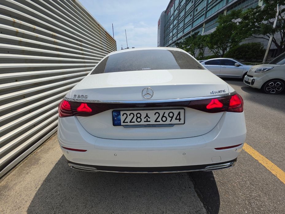 Mercedes-Benz E-Class 2024