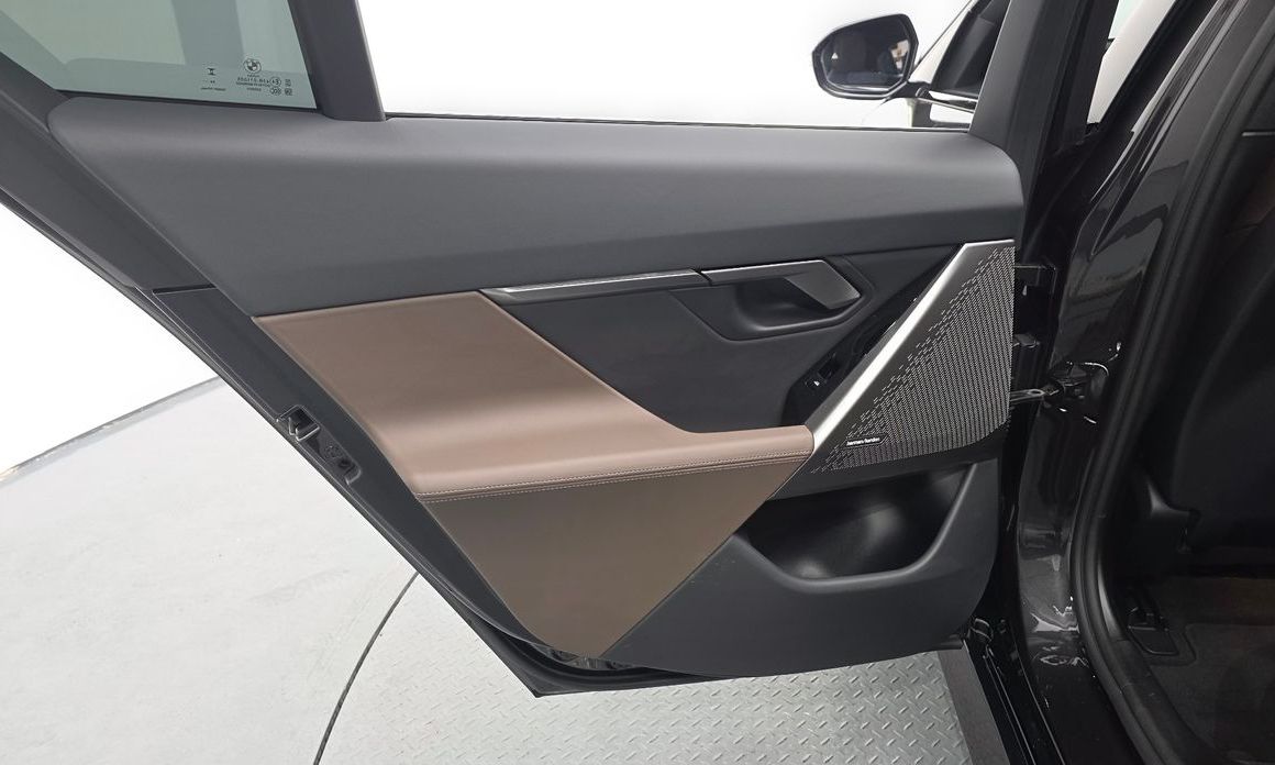 BMW 5-Series 2025