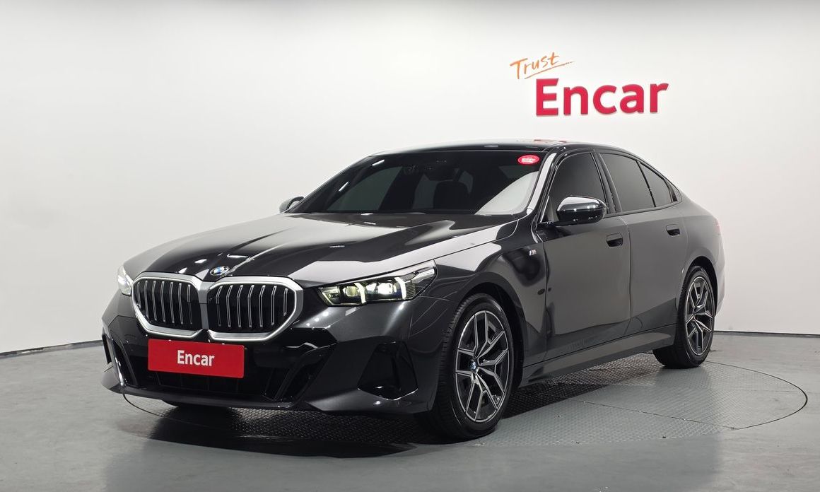 BMW 5-Series 2025