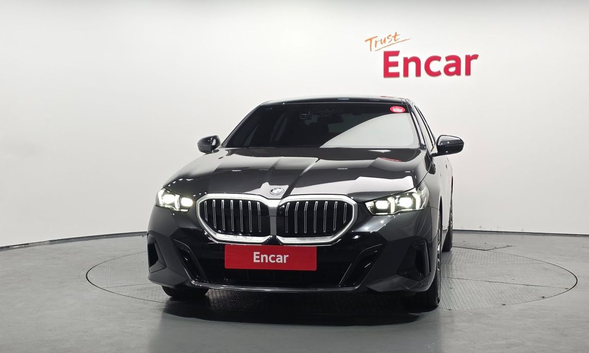 BMW 5-Series 2025