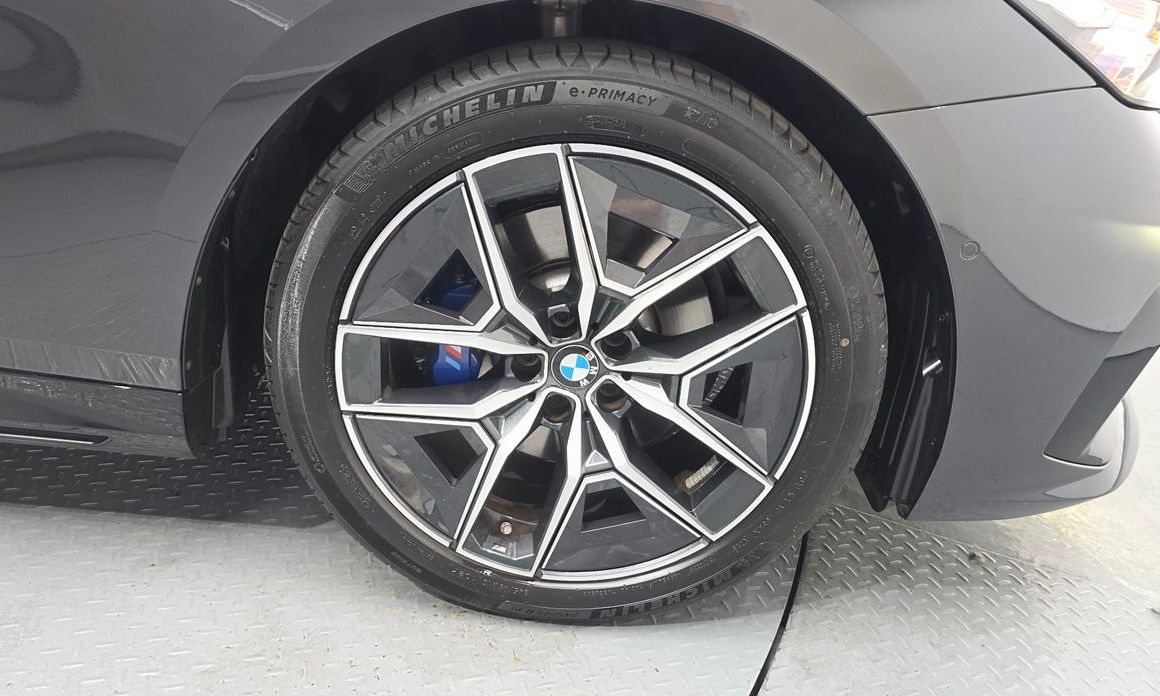 BMW 5-Series 2025