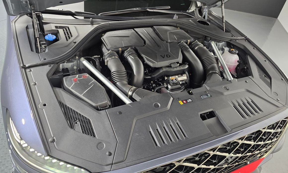 Genesis GV70 2025