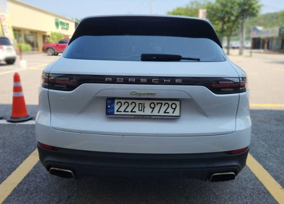 Porsche Cayenne 2021