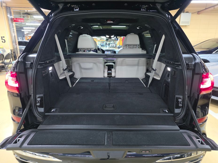 BMW X7 2021