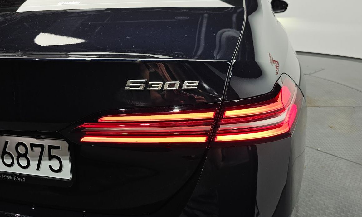 BMW 5-Series 2025