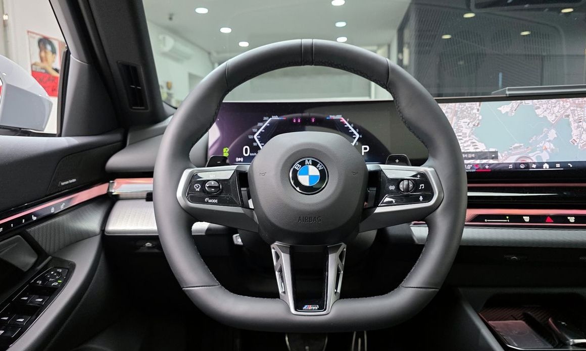 BMW 5-Series 2025