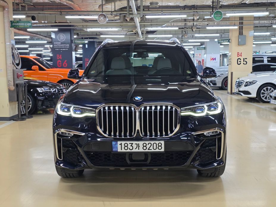 BMW X7 2021