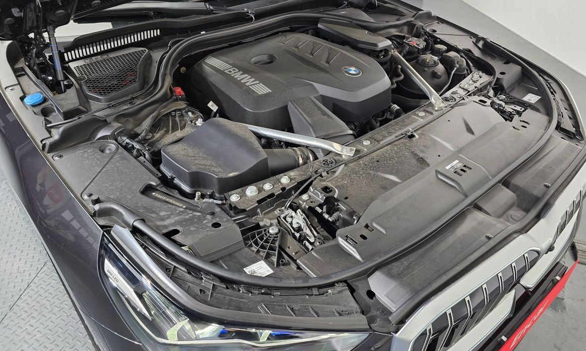 BMW 5-Series 2024