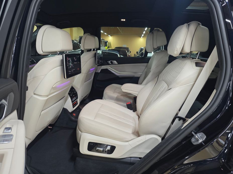 BMW X7 2021