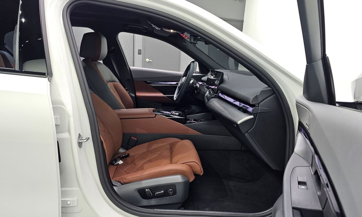 BMW 5-Series 2025