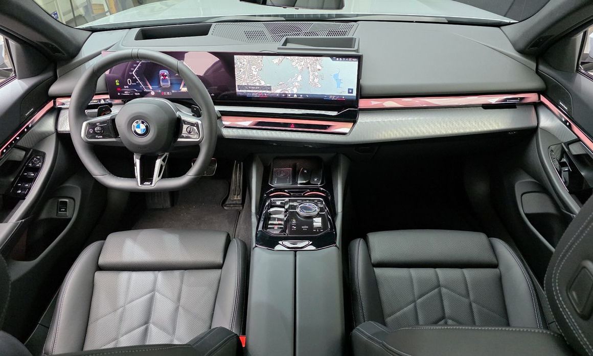 BMW 5-Series 2025