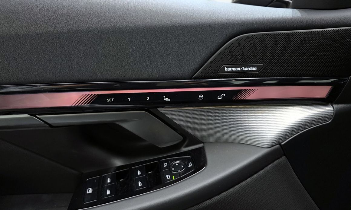 BMW 5-Series 2025