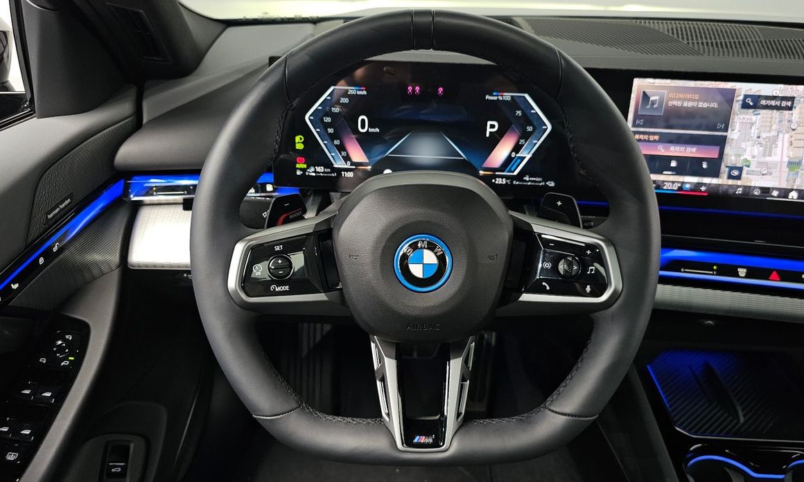 BMW 5-Series 2025