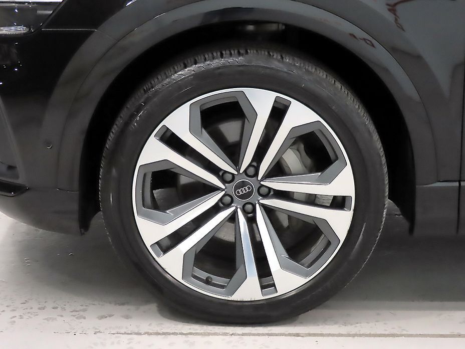 Audi Q8 2023