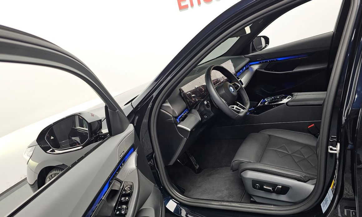 BMW 5-Series 2025