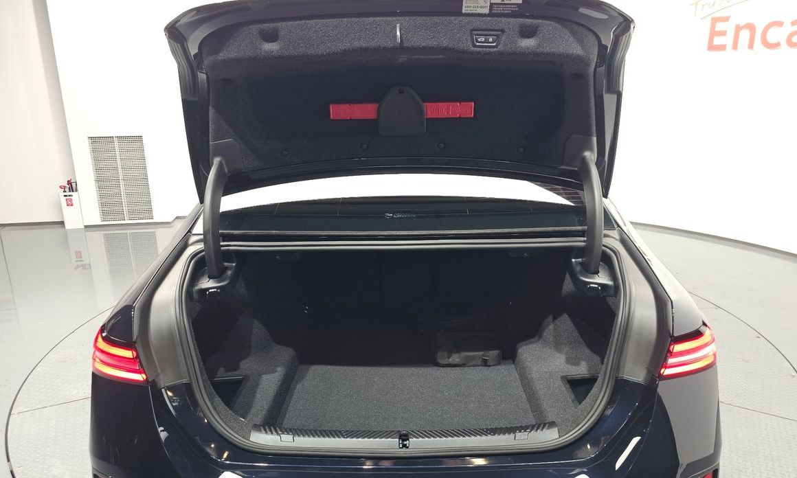 BMW 5-Series 2025