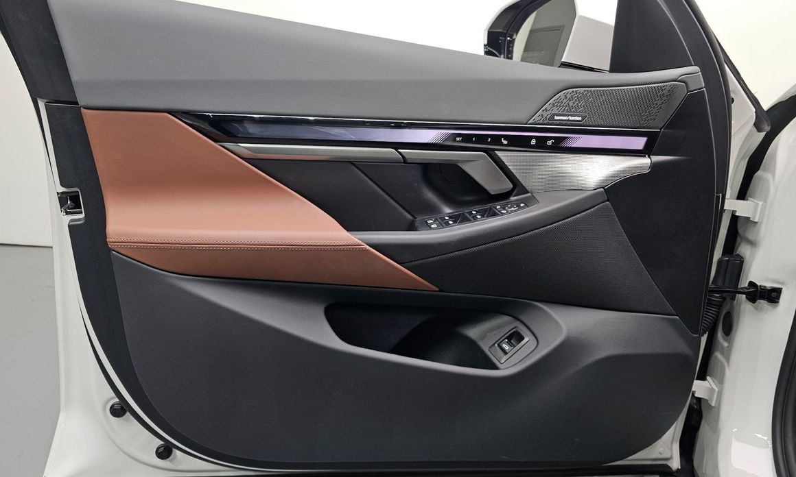 BMW 5-Series 2025