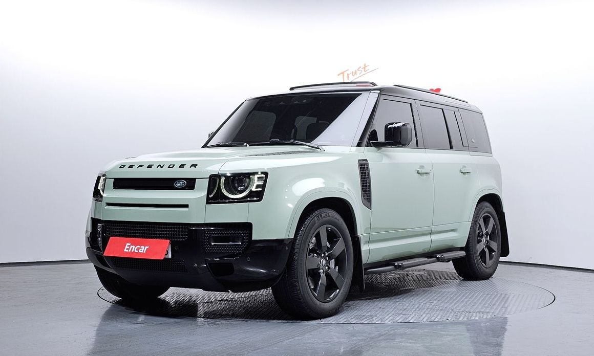 Land Rover Defender 2023